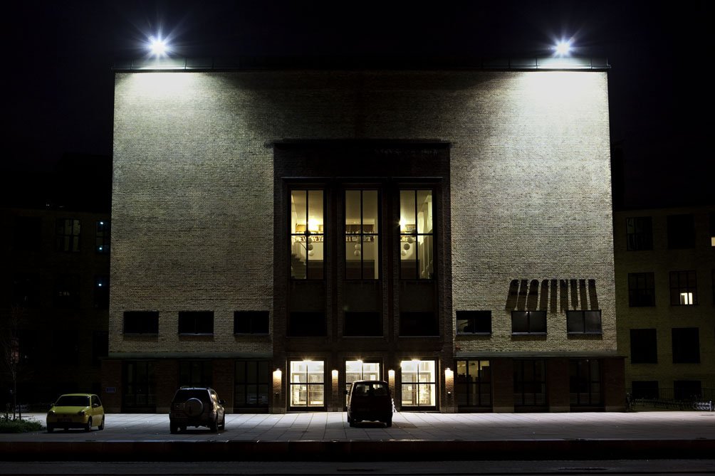 The Geocenter looks more than little like it houses the entire general staff of a fascist regime.