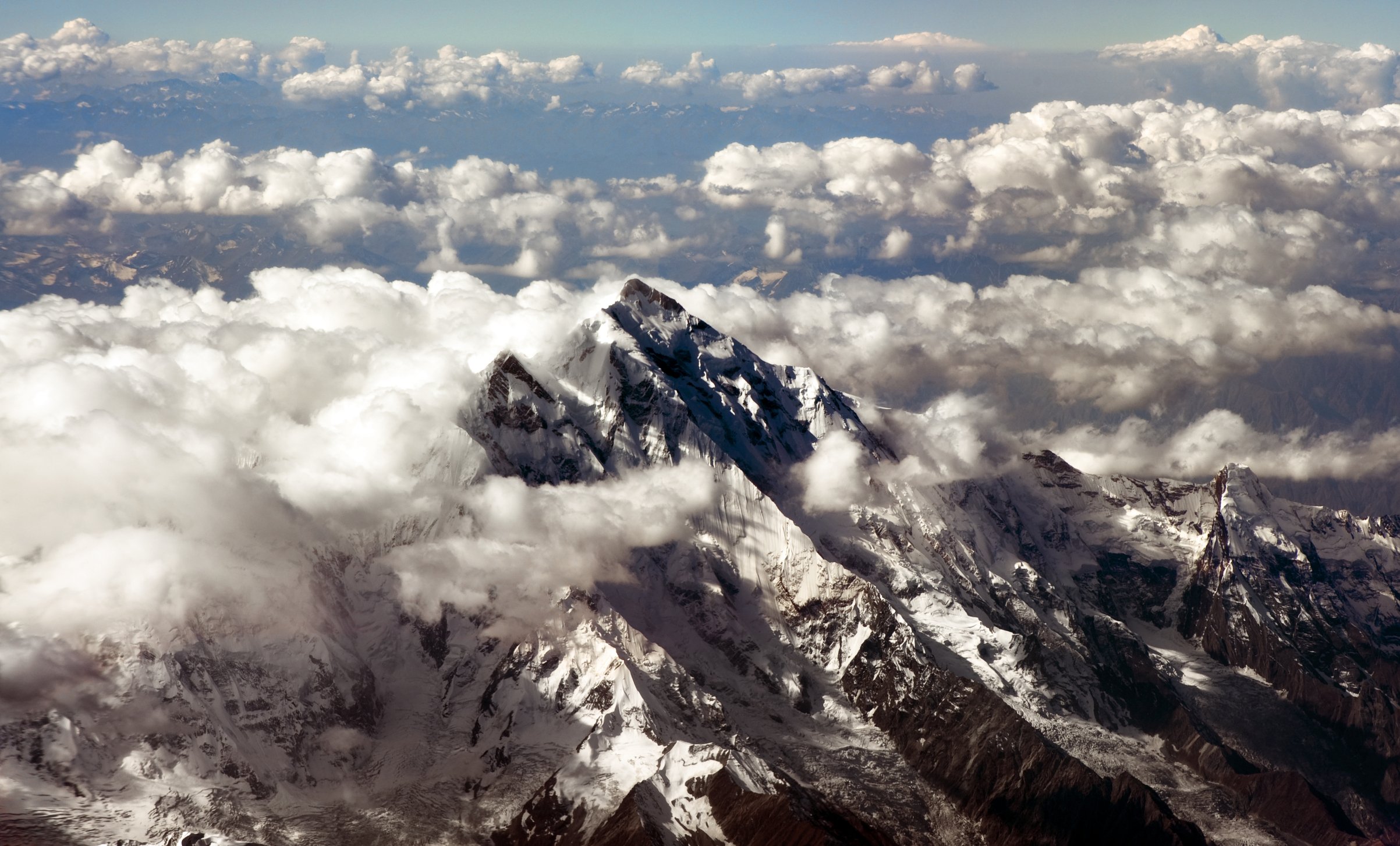 TIPPING POINT – Der er overhængende fare for, at sneen på Himalaya smelter, hvis vi ikke reducerer vores CO2-udspil drastisk inden for de næste 5-10 år. Og det vil ødelægge landsbrugsgrundlaget for 1,5 milliarder mennesker i Asien, mener Hans Joachim Schellnhuber, der talte ved KU’s klimaseminar den 7. december.
