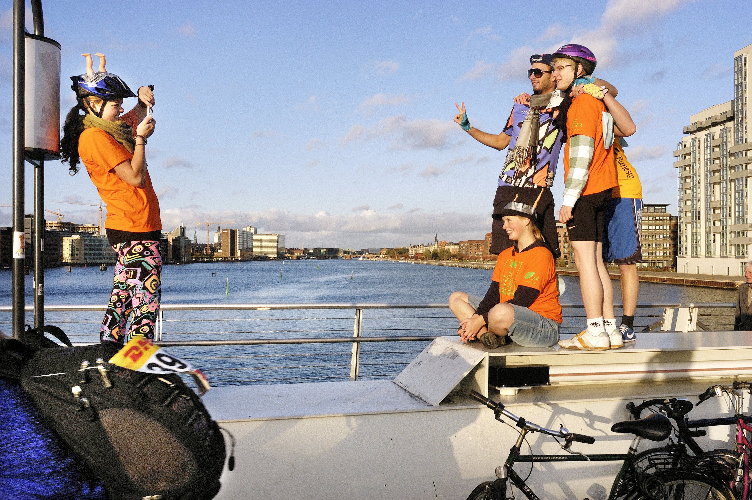CYKELLØB - Cyklisterne her var med i Københavns Universitets eget cykelløb Campus Race i efteråret 2008. De virker som om, de var glade for at være med ude at cykle, og det skal et nyt forskningsprojekt give os mere af.