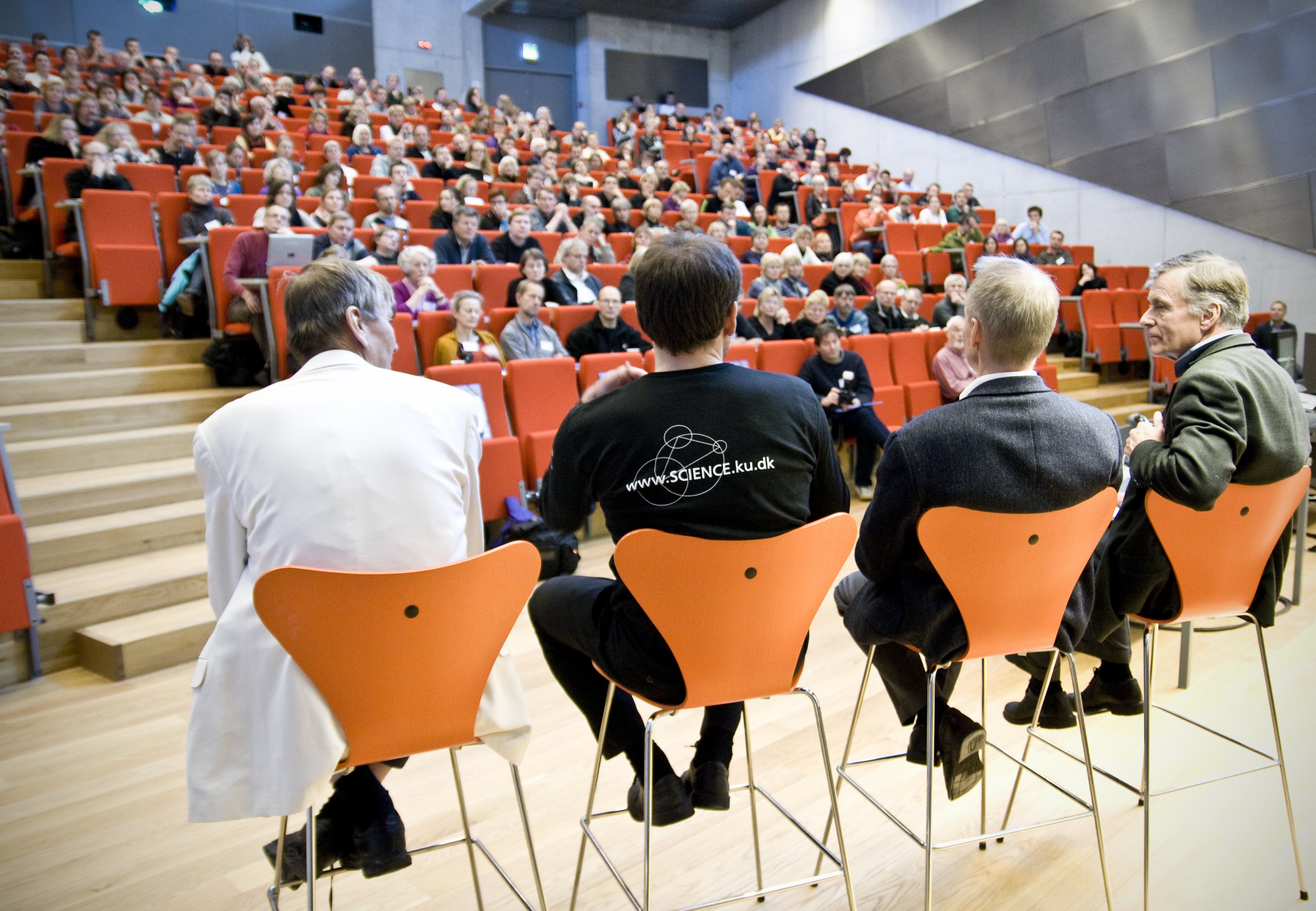 FULDT HUS - En række af Københavns Universitets topforskere opdaterede på den årlige Gymnasielærerdag de fremmødte med den nyeste viden inden for deres felt.