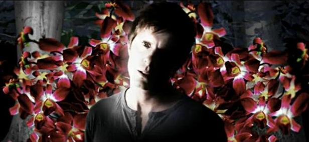 ROCKPOETER - Stoffer og Maskinen bevæger sig, som navnet antyder, mellem elektronik og håndspillet rock med saft og kraft. Dem skal Universitetsavisen se.