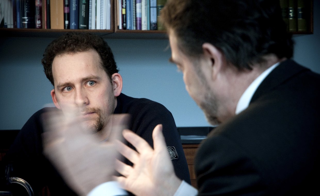 Sune Auken (left) confronted university director Jørgen Honoré (right) in the exclusive joint interview, which took place in Honorés office