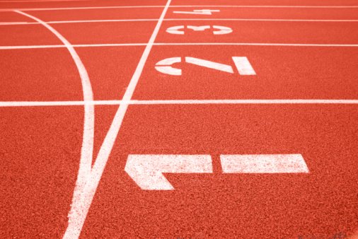 FART PÅ - Så skal de studerende være hurtigere færdig med deres studier igen. Denne gang er det Socialdemokraterne og SF, der vil have dem til at gennemføre uddannelseskapløbet et halvt år tidligere end i dag.   