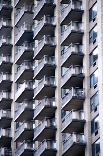 FREMTIDSØNSKER - DSK-undersøgelsen konkluderer, at et stigende antal studerende får svært ved at få foden indenfor på boligmarkedet de kommende år. De har ellers yderst realistiske boligdrømme. Deres største ønske er at få en lille altan, terrasse eller have, viser undersøgelsen.