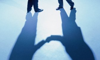 FRED - DEA og Danske Studerendes Fællesråd har holdt forsoningsmøde, efter de flere gange er røget i flæsket på hinanden i medierne i forbindelse med debatten om brugerbetaling på universiteterne. 