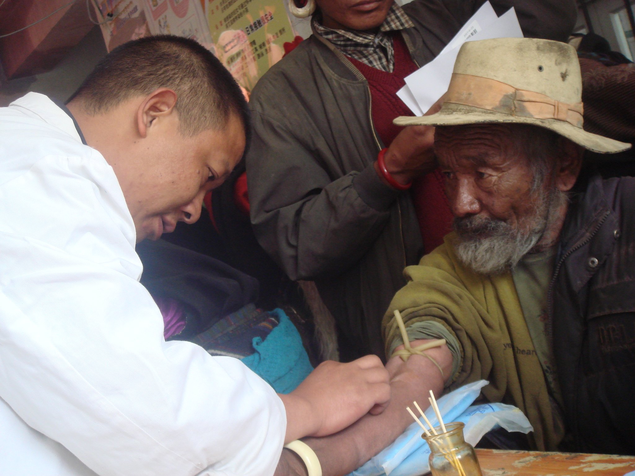 50 Tibetans and 40 lowland Han-Chinese were tested