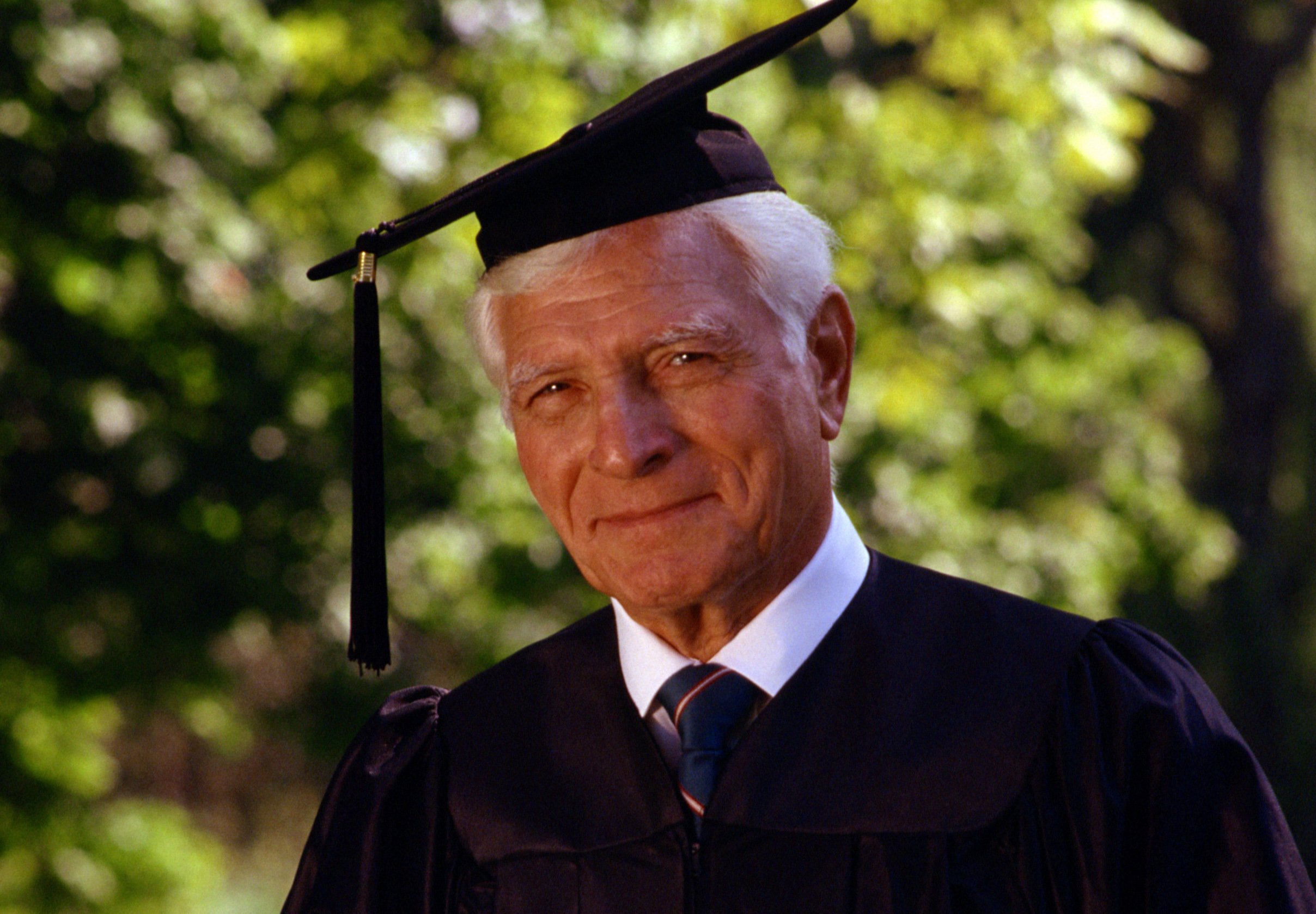 Three quarters of Danes are over 25 when they get their BA, says a new report. 