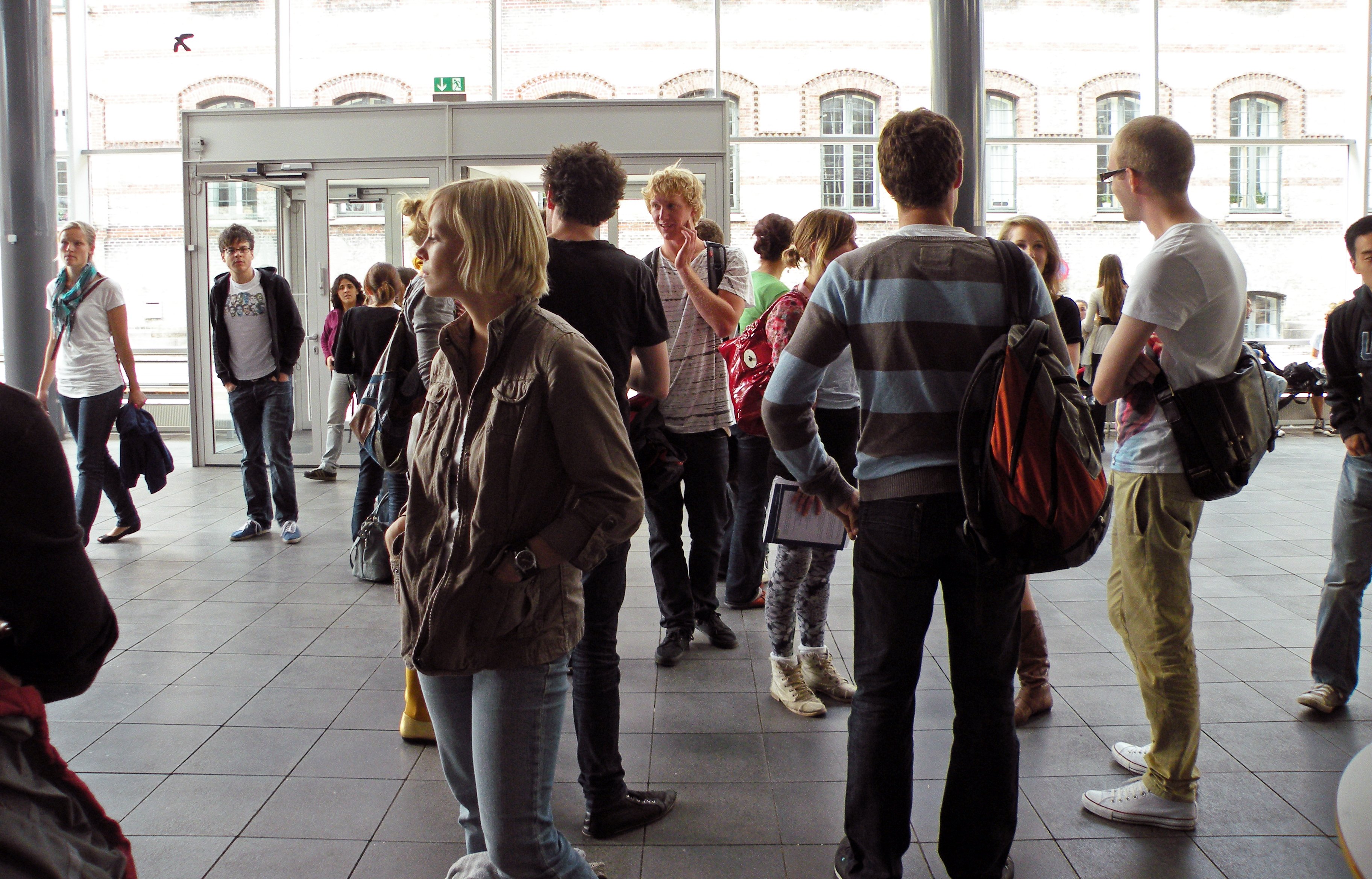 Students waiting before going into the introduction course a few weeks ago