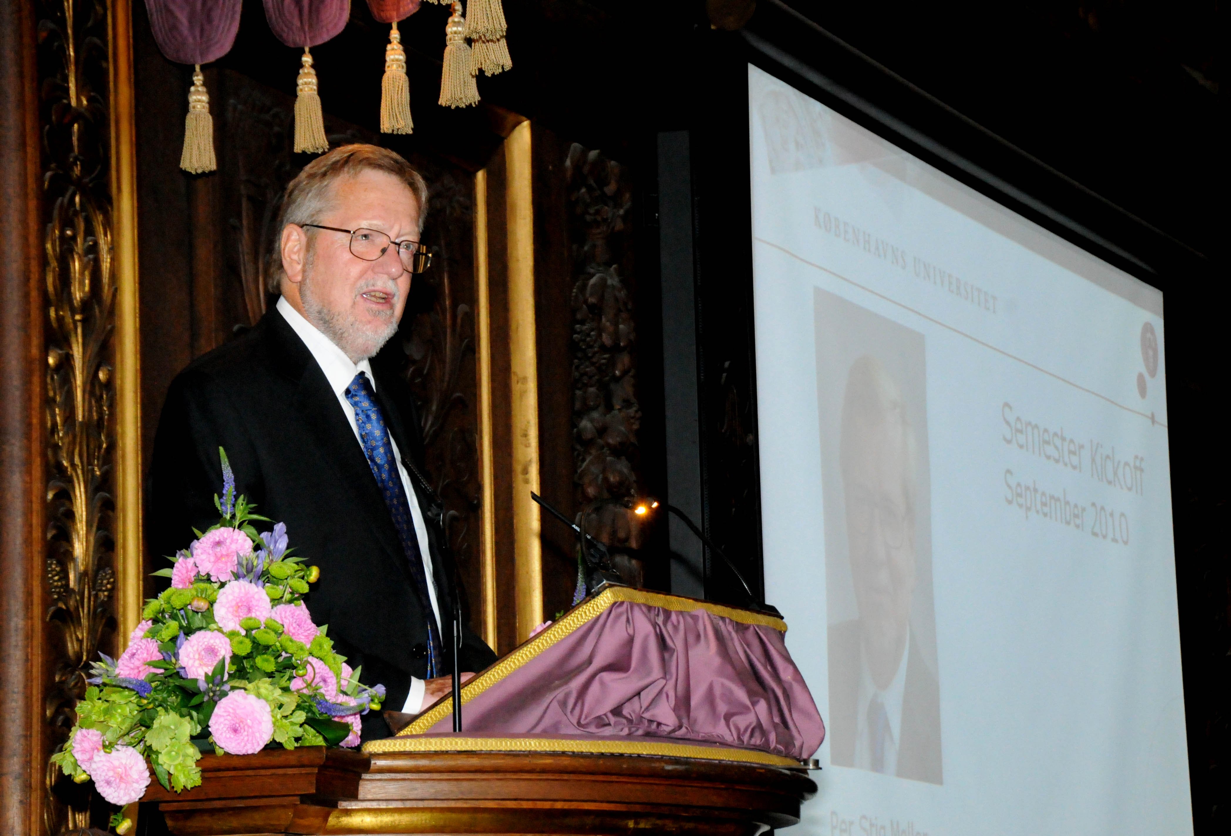 HUMANISTEN - »Vi politikere skal ikke udpege nogle fag som snævre, for der er masser af eksempler på, at man har nedlagt fag, som det viste sig at man fik brug for senere,« sagde Per Stig Møller om de nedskæringstruede på KUA. 