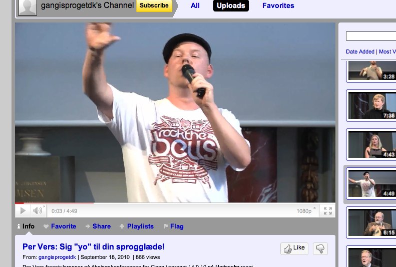 PER VERS - Rapperen Per Vers freestylede sig hen over ordene ’glitter’, ’svælg’ og ’onomatopoietikon’ i sin sproghyldende optræden for Gang i sproget-kampagnen. Se ham på Youtube. (Du vil ikke fortryde det).