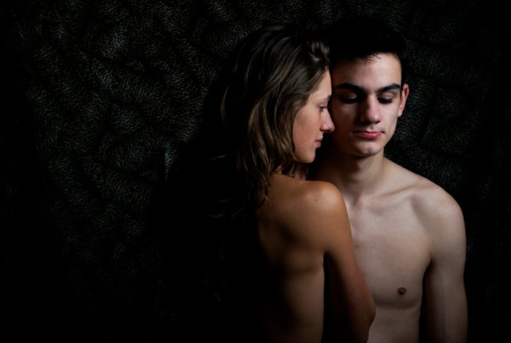 Do exchange students' feelings for their partner at home fade, after a few months? Find out in our love survey results