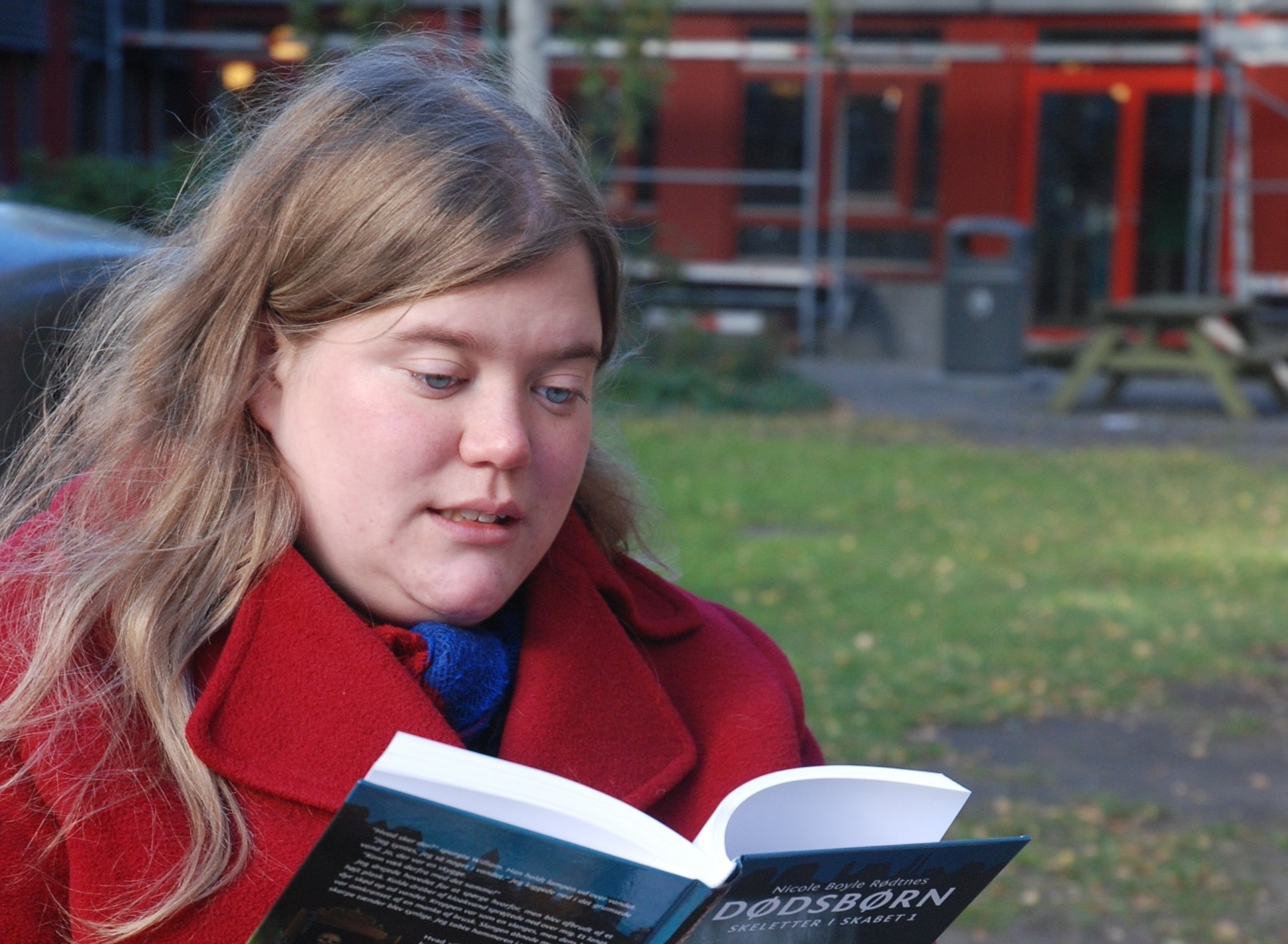 HÅBEFULD, UNG FORFATTER - Nicole Boyle Rødtnes udgiver bøger, mens hun er studererende. Og hun læser gerne op.