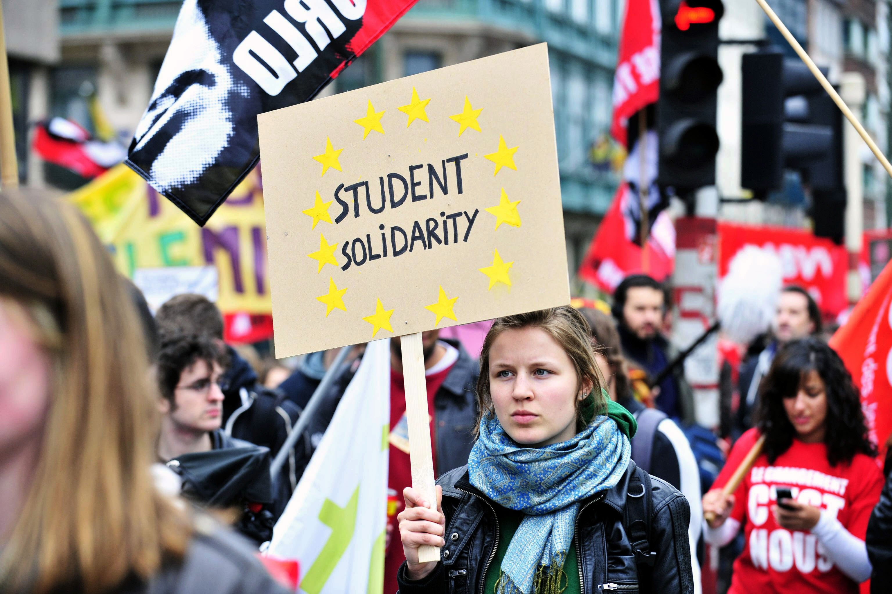 FÆLLESSAG - 'International Student Movement' er en platform for en bred vifte af bevægelser, netværk og aktionsgrupper i 20 forskellige lande. Her et billede fra en demonstration i Belgien i 2009.