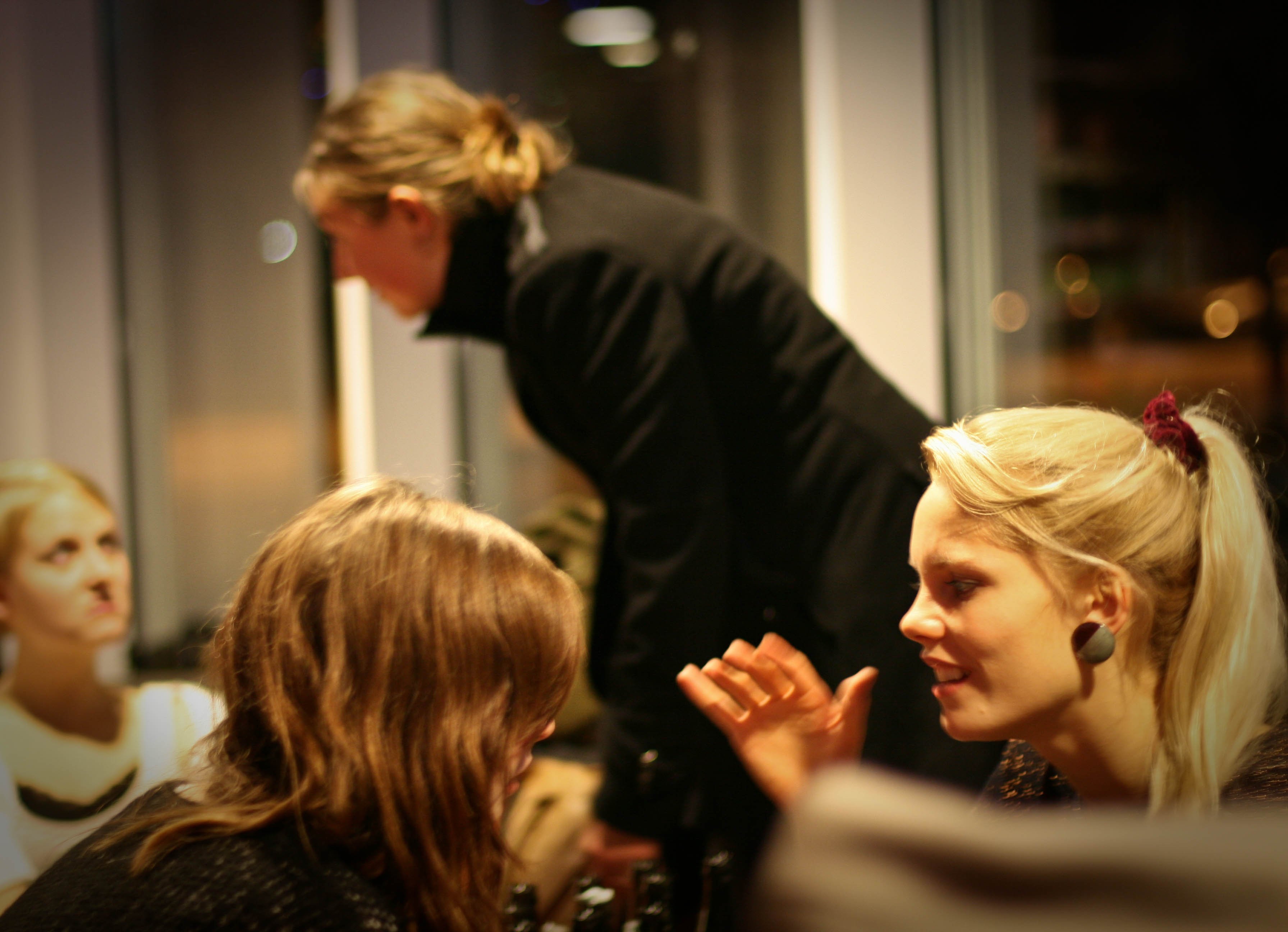 HIPSTERS - Intellektet sidder uden på tøjet i Roland Bar.