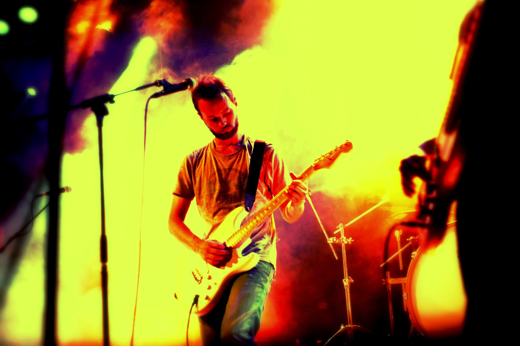 ROCK´N´ROLL - I sin fritid er musikvidenskabstuderende, Anders Graabæk, forsanger i rockbandet Yossarians Stand. Noget han gør for sjovt, men som han har fundet ud af, giver ham nogle kompetencer, han kan bruge, når han skal ud og søge job.
