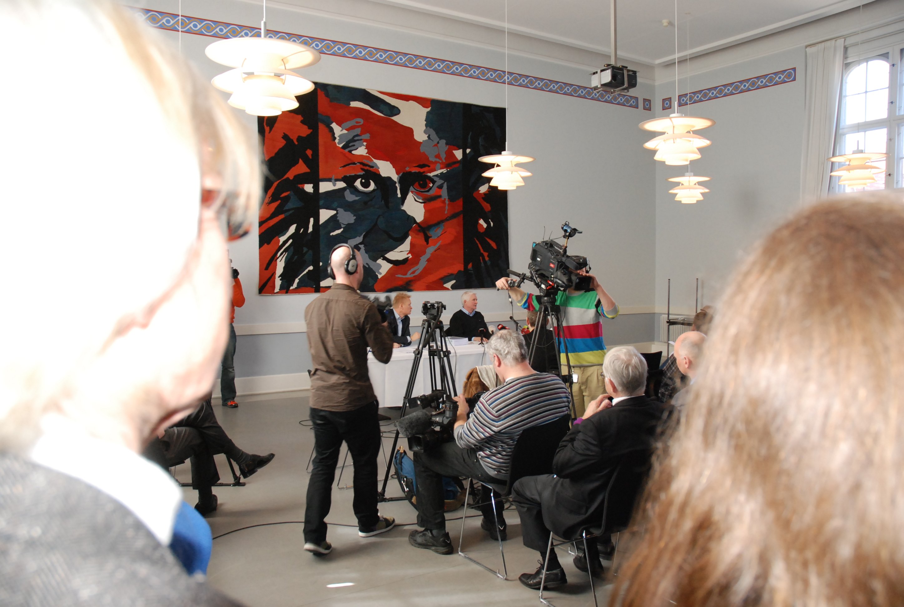 At the press conference Tuesday. Board of Executives has put a too favourable interpretation on management's action, says Minister of Science 