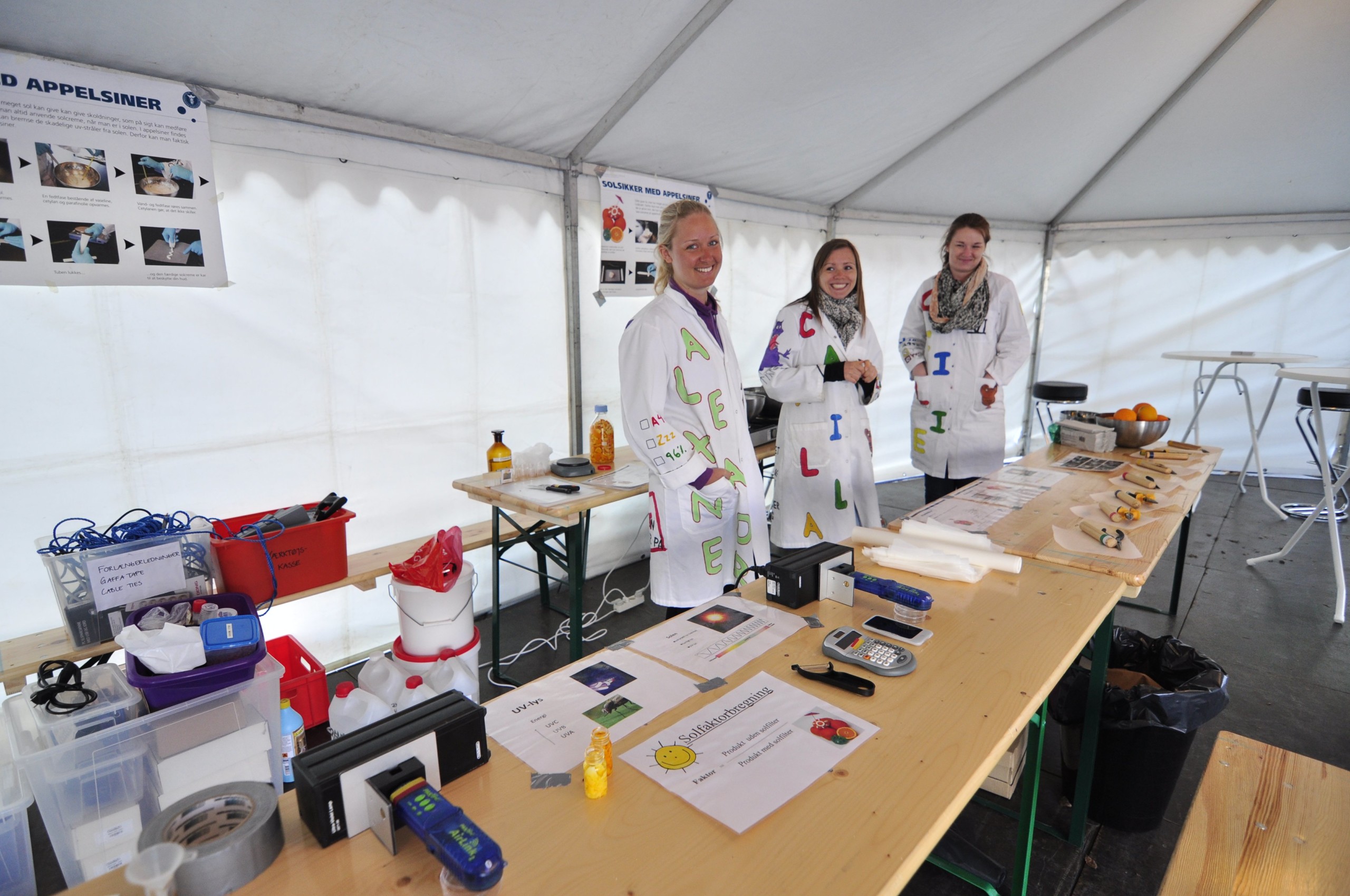 Pharmacology students teach visitors how to make their own sunscreen. Surprisingly, fresh oranges are one of the main ingredients