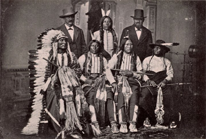 BEVARET - Mens den indianske kulturs storhedstid for længst er lagt i graven, lever faget videre på Købehavns Universitet, og det skal det fortsætte med, mener universitetets rektor.