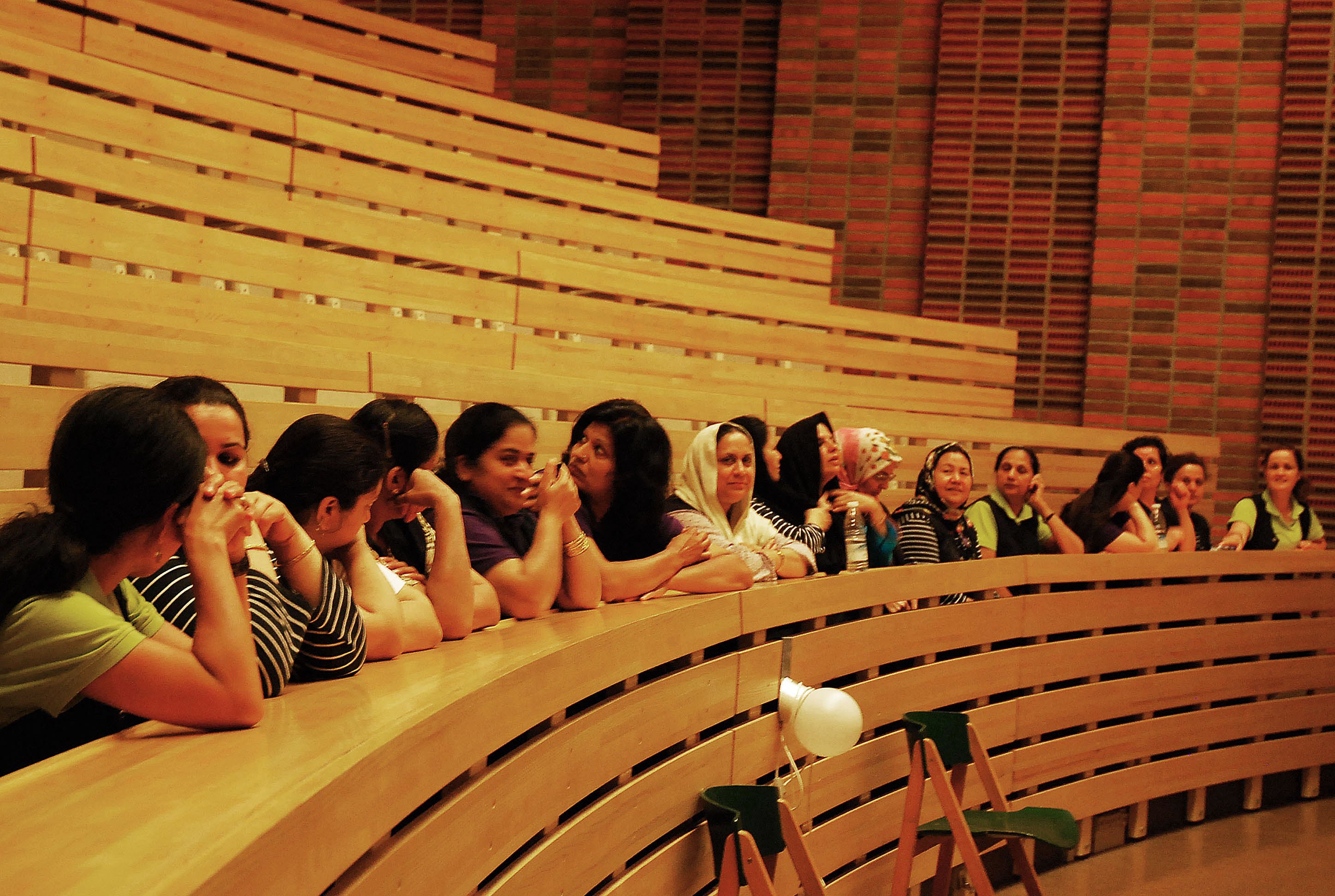 FREMTIDSUDSIGTER - Omkring 30 ansatte fra rengøringsafdelingen på Panum var mødt op til stormøde for at finde ud af, om de er købt eller solgt, men helt klart blev det aldrig. 