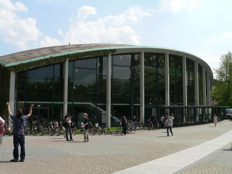 Outside Auditorium Maximum, University of Hamburg

