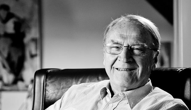 IRANERNES VEN - I 60’erne og 70’erne så han fremad og var med til at bringe Iran ind i moderniteten. Senere gravede han bagud i historien og har nu skrevet en prisvindende ph.d. om iransk kulturhistorie.