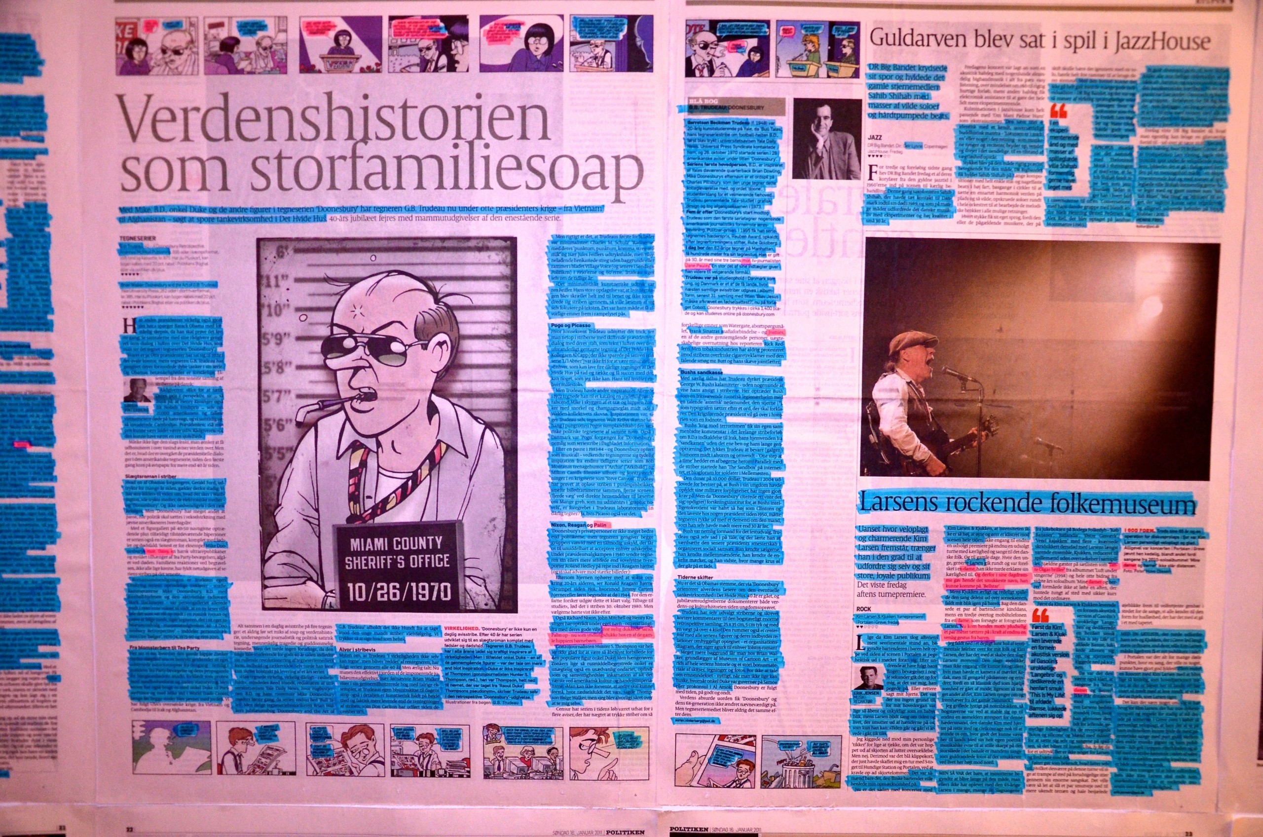 The blue highlights male words, the pink female 