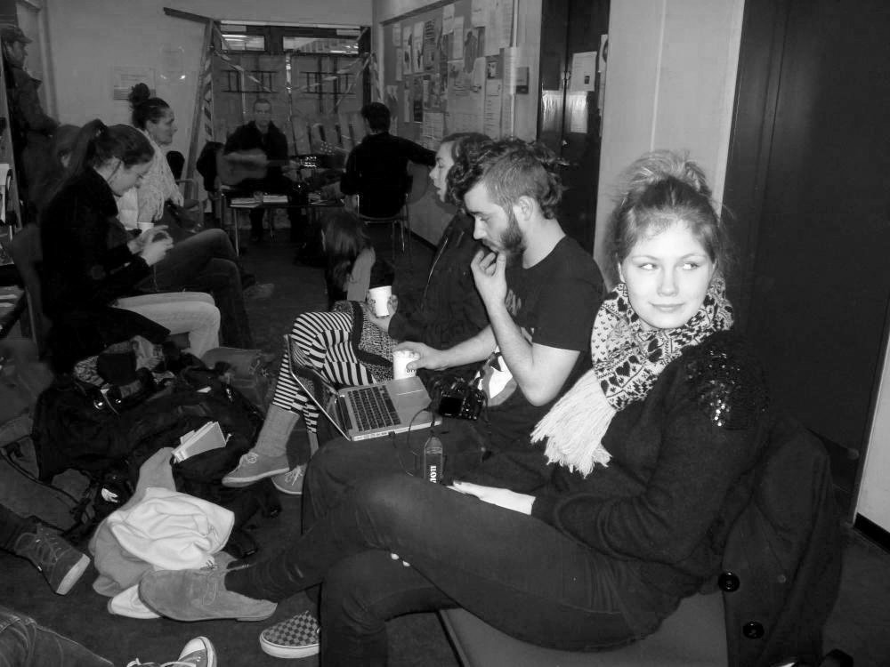 SIDSTE ÅRS PRES - For et år siden blokerede studerende Institut for Engelsk, Germansk og Romansk i protest mod latterligt korte semestre og et lavt timetal. 