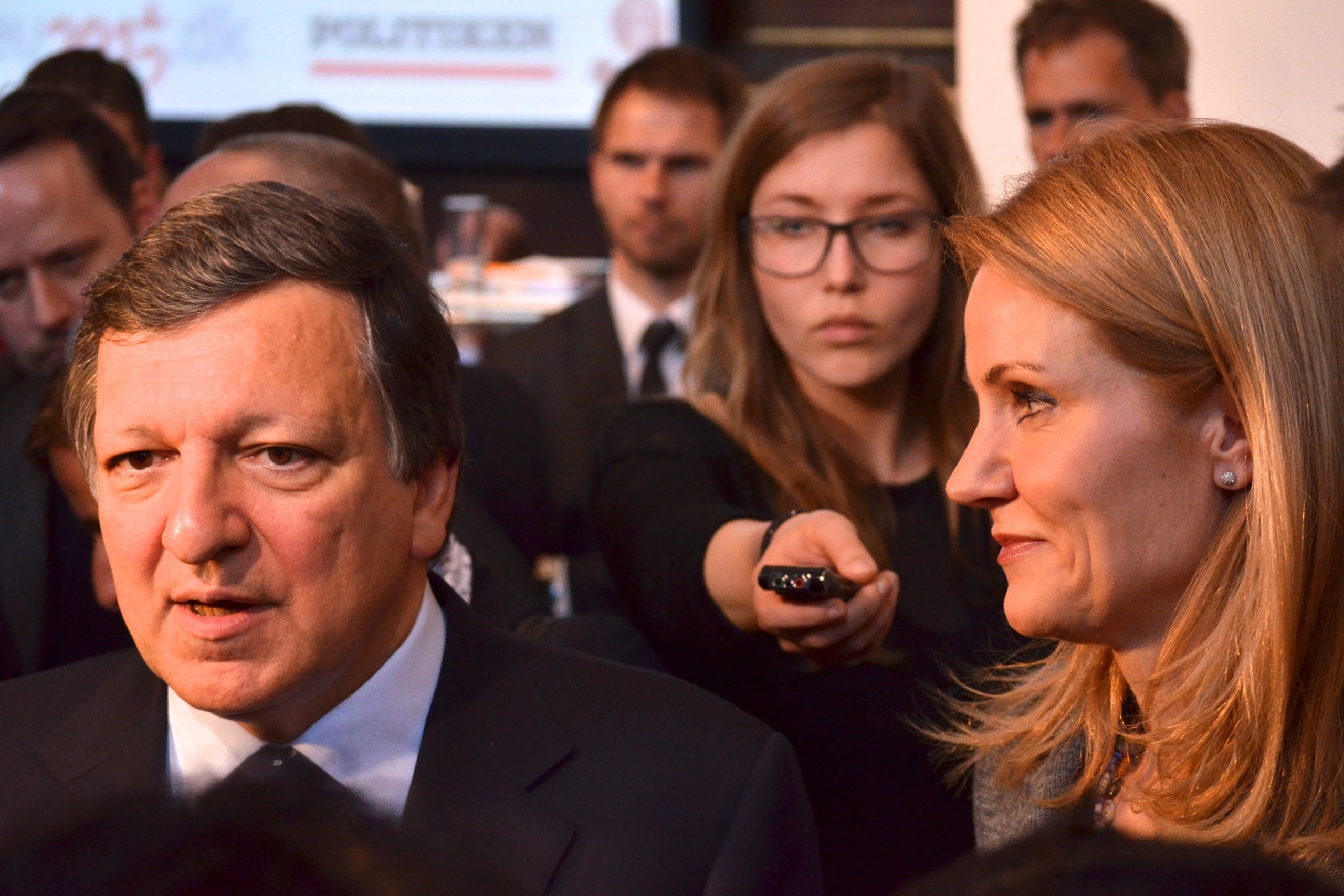 EU Commission chairman Barroso (left), a reporter, and Danish Prime Minister Thorning-Schmidt at the Ceremonial Hall Monday