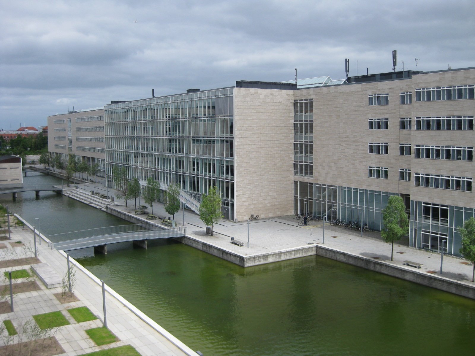 Faculty of Humanities at the University of Copenhagen. Politicians don't like the idea, that the institution is hoarding money