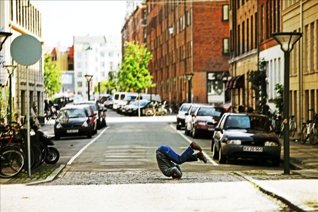 An artist performs in Nørrebro during the Mellemrum festival. The festival offers audience members the chance to experience new sides of Copenhagen neighborhoods and performance art
