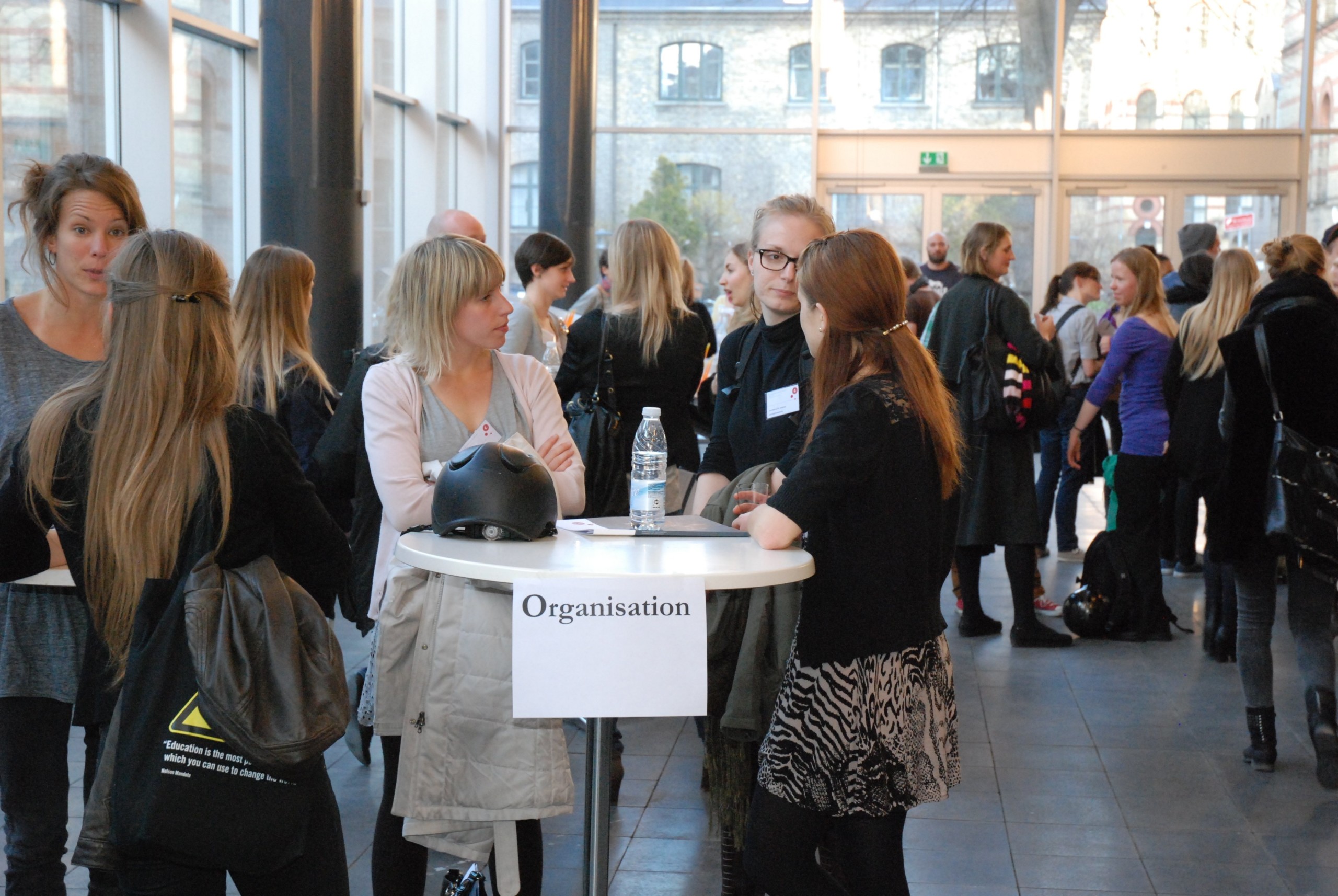ORGANISERET SAMTALE - Ved 'karrieredagens' netværksplatforme havde de studerende mulighed for at få karriereråd fra færdige sociologer, der har fundet vej til arbejdsmarkedet.