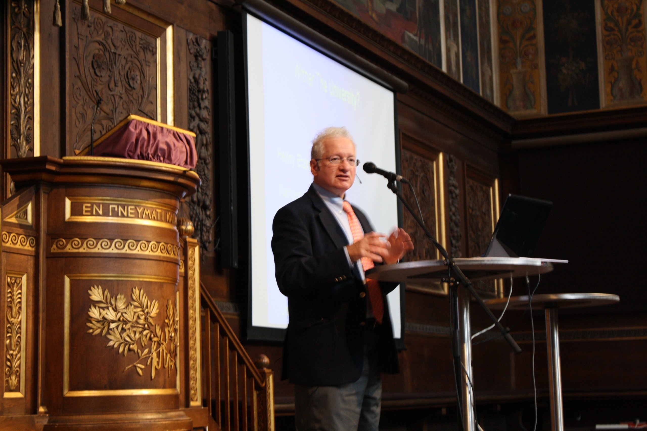 Henry Etzkowitz in the Ceremonial Hall Thursday. He has specialised in innovation processes in universities and business