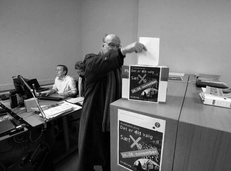 Picture of a voting booth in the 2011 elections. Voting in 2012 is marginally improved