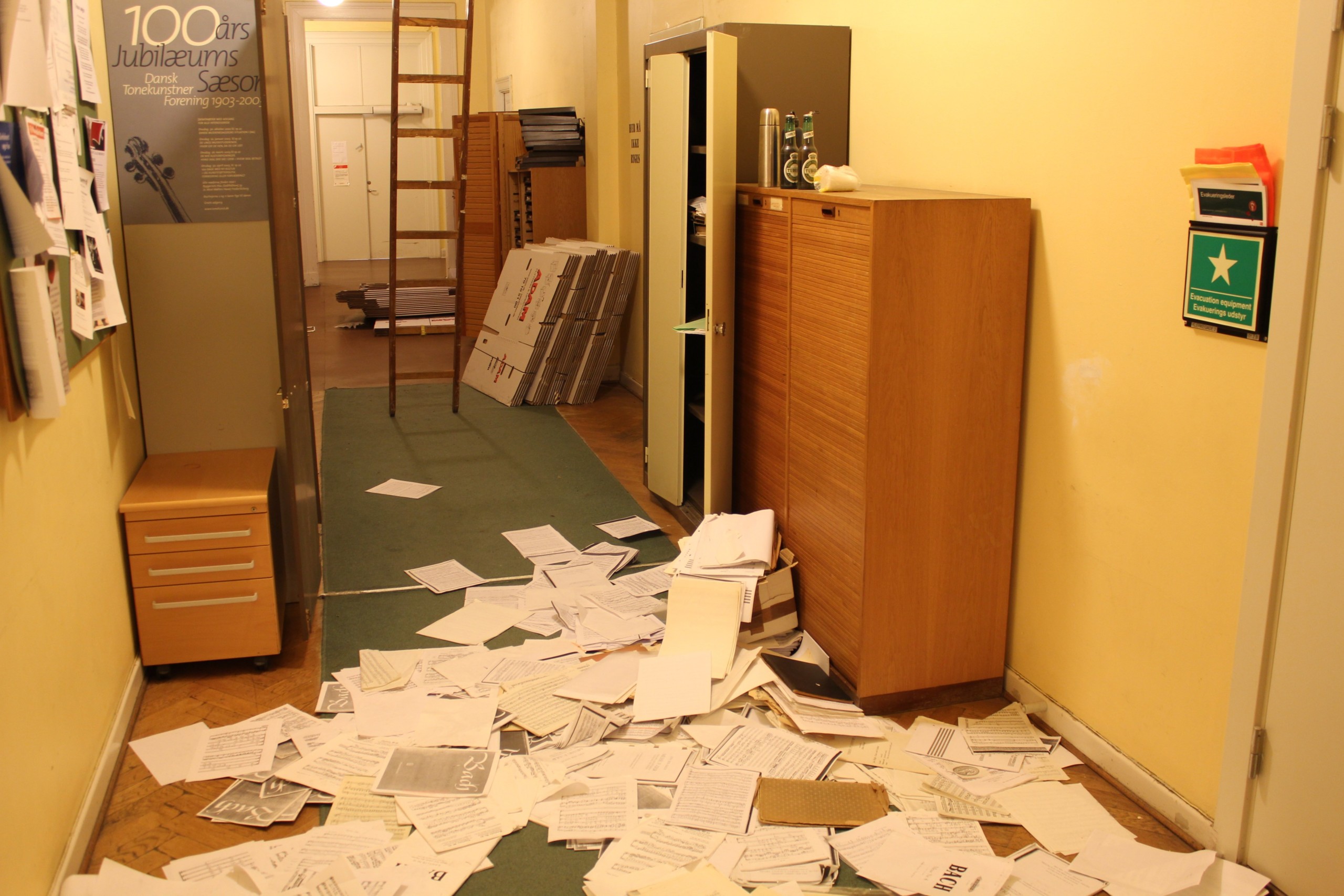 MAKULERBART - Snapshot fra Musikvidenskab i Klerkegade fredag den 21. december 2012.