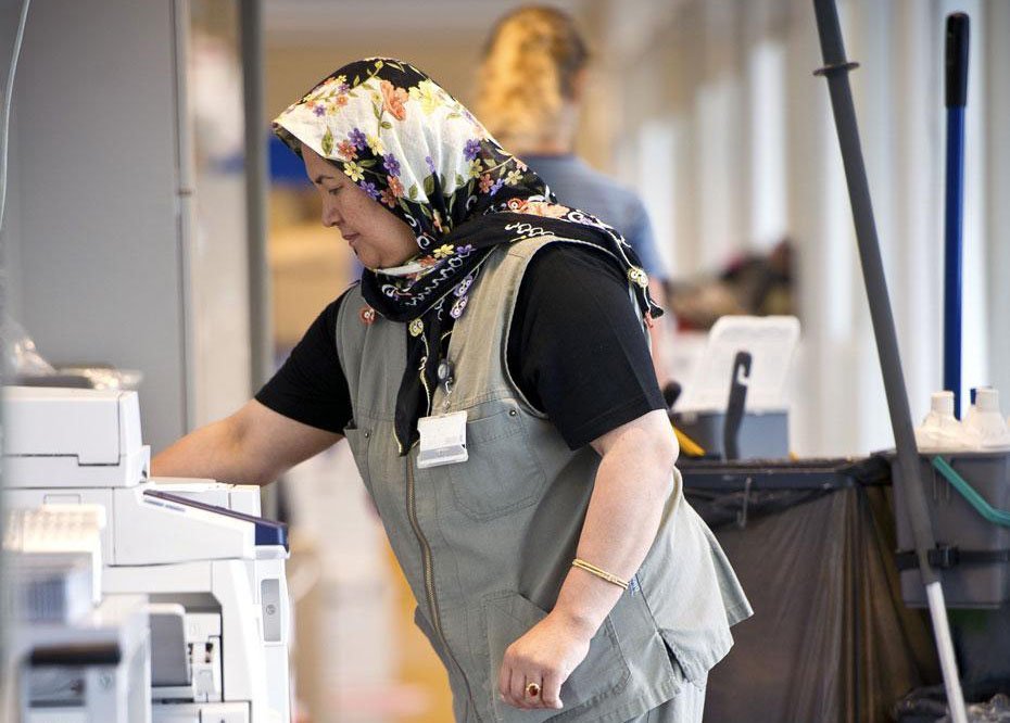 Cleaning staff at work in the Faculty of Health and Medicine sciences Panum building