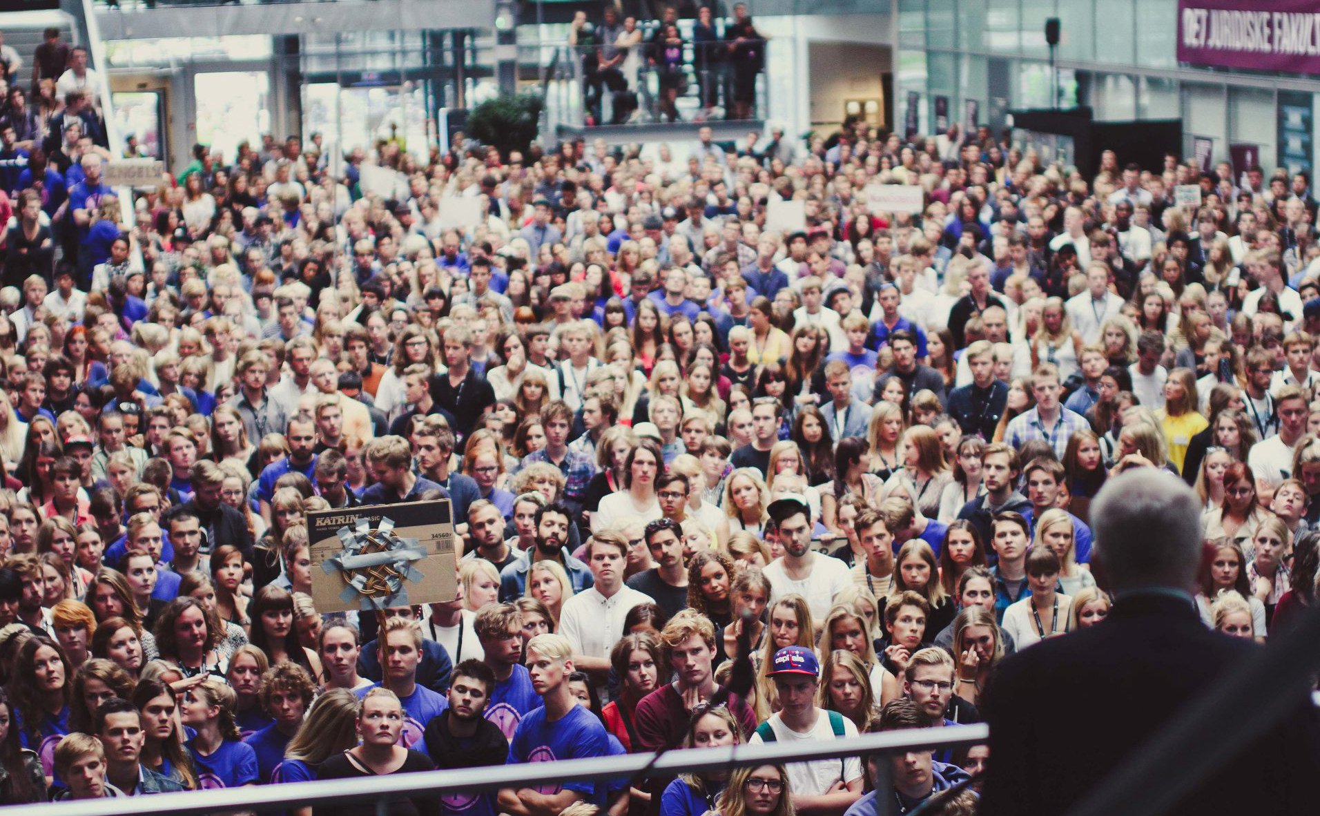 AF FOLKET - Studenterrådet drømmer om en ny rektor, som fokuserer på forholdene for universitets store majoritet: De studerende.