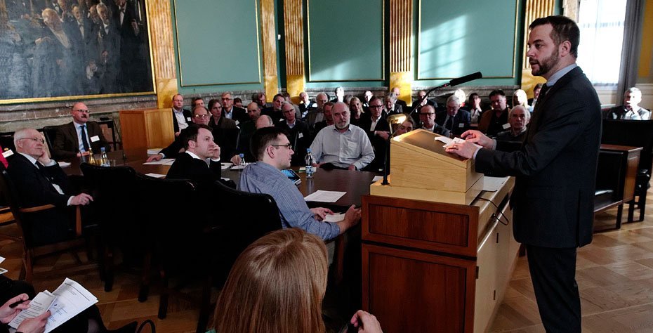 VIDENSKABELIGT SELSKAB - »Masseuniversiteterne er en realitet, og det er en god ting,« fastslog uddannelsesminister Morten Østergaard i sit oplæg til landets fremmeste professorer.