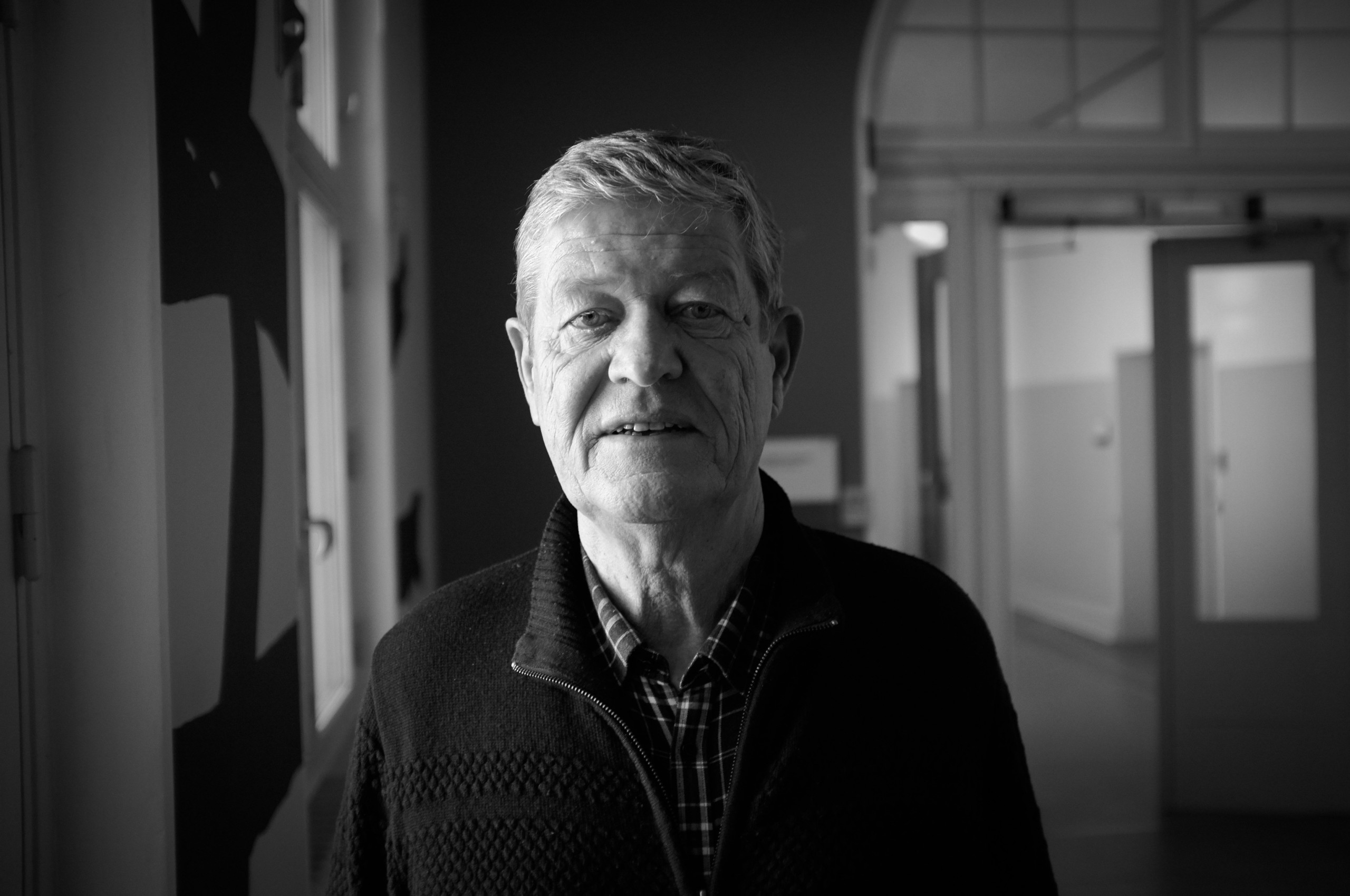 OVERBLIK - Op igennem firserne og halvfemserne stod lektor Lars Bille som et fyrtårn af saglig viden, når han i medierne guidede vælgerne rundt mellem blå og rød på Borgen. Man kan godt savne en tempereret stemme som Billes i koret af hysteriske kommentatorer anno 2013.