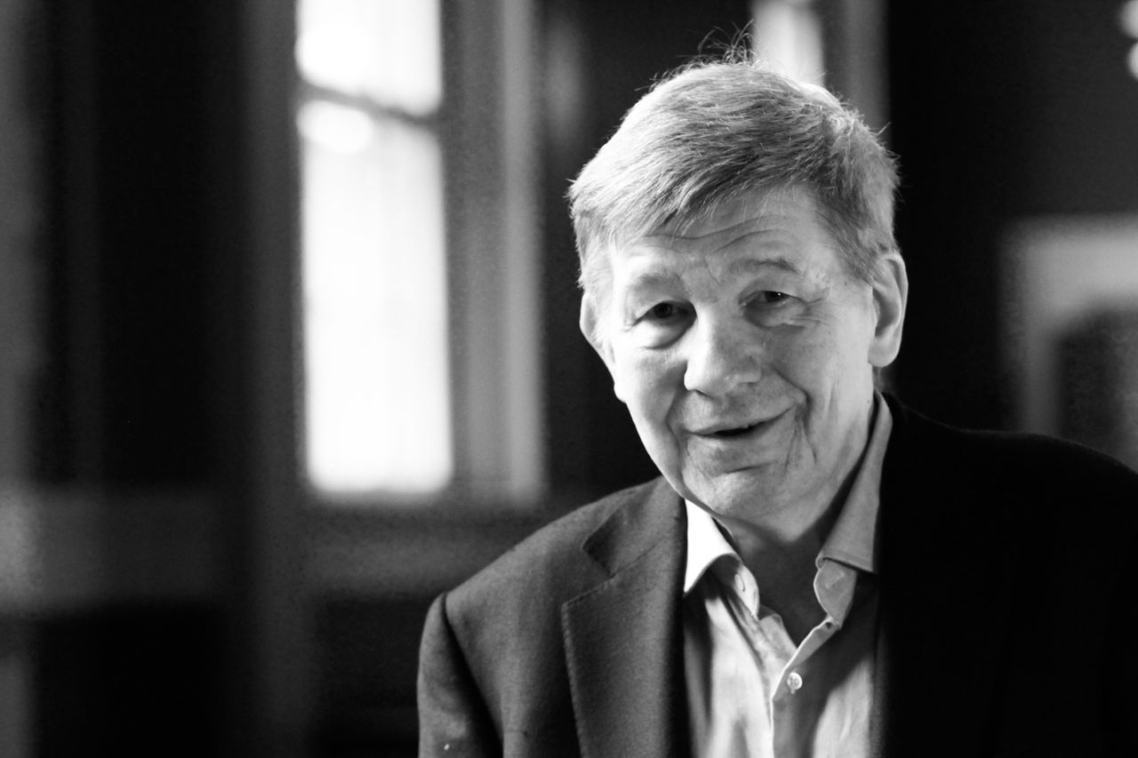 FORGYLDT -Selv om Ralf Hemmingensen fortsætter som KU's rektor, får han nu alligevel udbetalt en stor fratrædelsesbonus. Og det gør han igen om fire år.