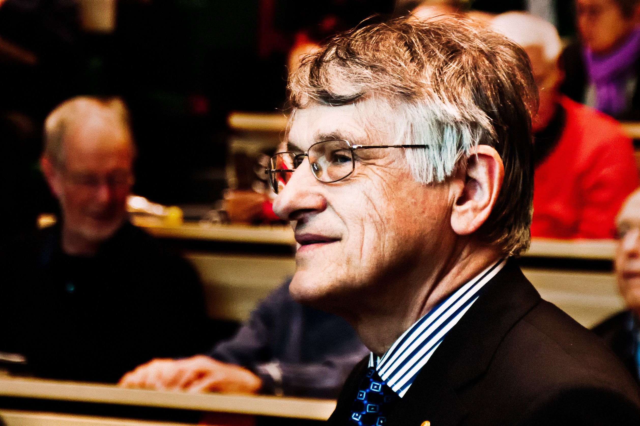 Klaus von Klitzing is a German physicist who won the Nobel prize in physics in 1985 for his discovery of the integer quantum hall effect.