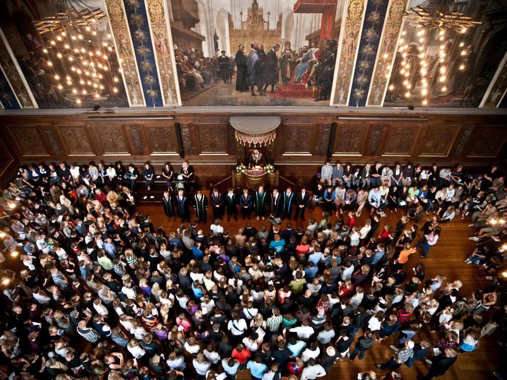 Students are to be more closely involved with research in the university's new strategy. Archived photo from Matriculation in the Ceremonial Hall