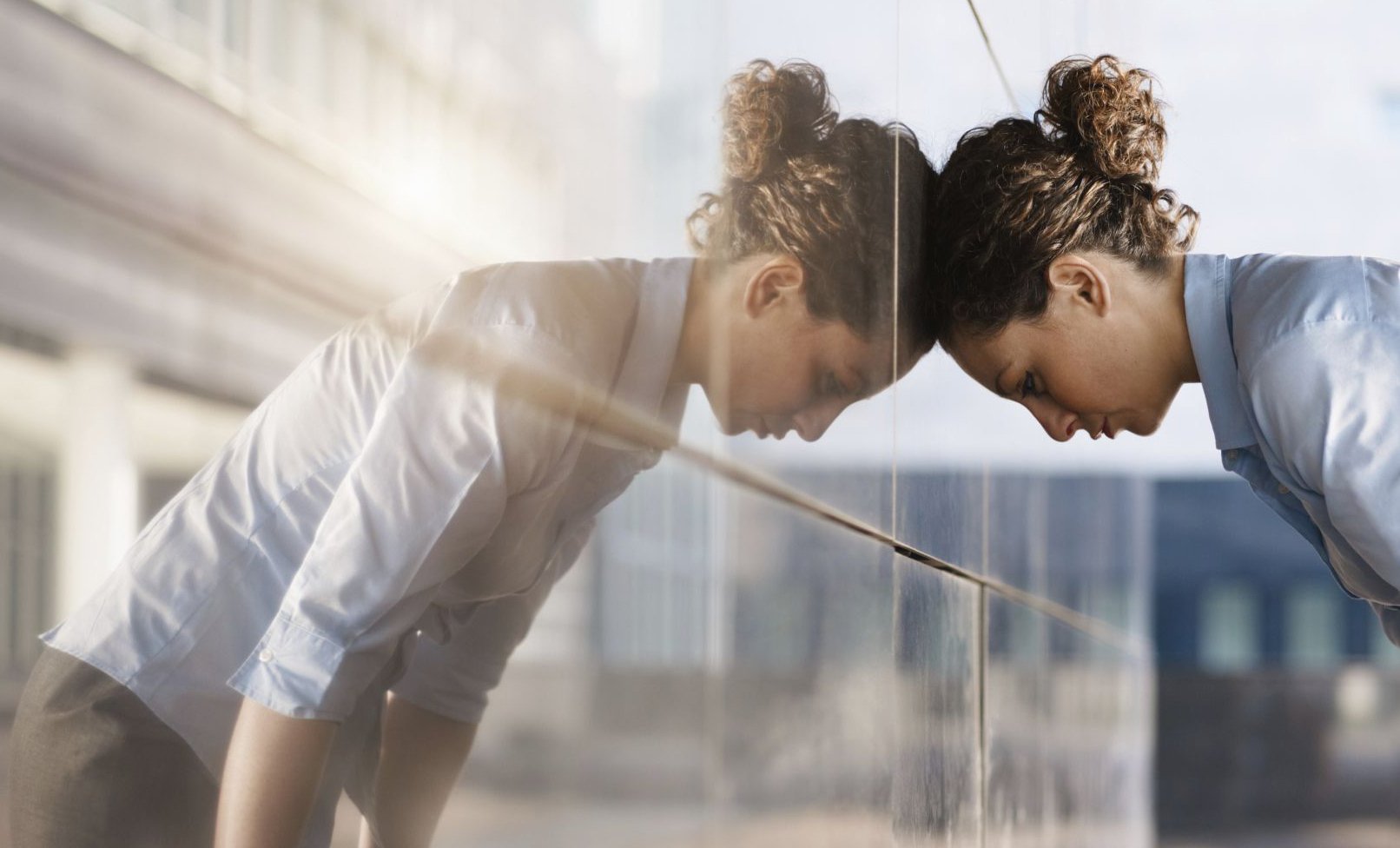 MØDET MED MUREN - Eksamensangst er et udbredt problem. På KU findes en række tiltag, der kan hjælpe studerende med at komme godt igennem pressede perioder.