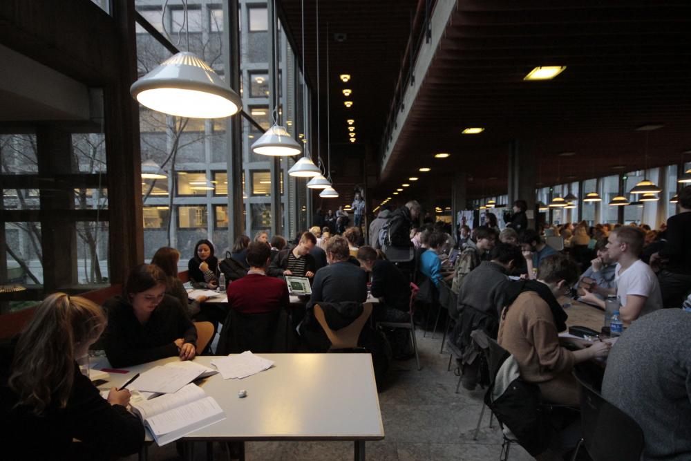 Happening at the H.C. Ørsted Institute, University of Copenhagen demonstrating how hard it is to work with the reduction of space. The University has less space per student than seven years ago.