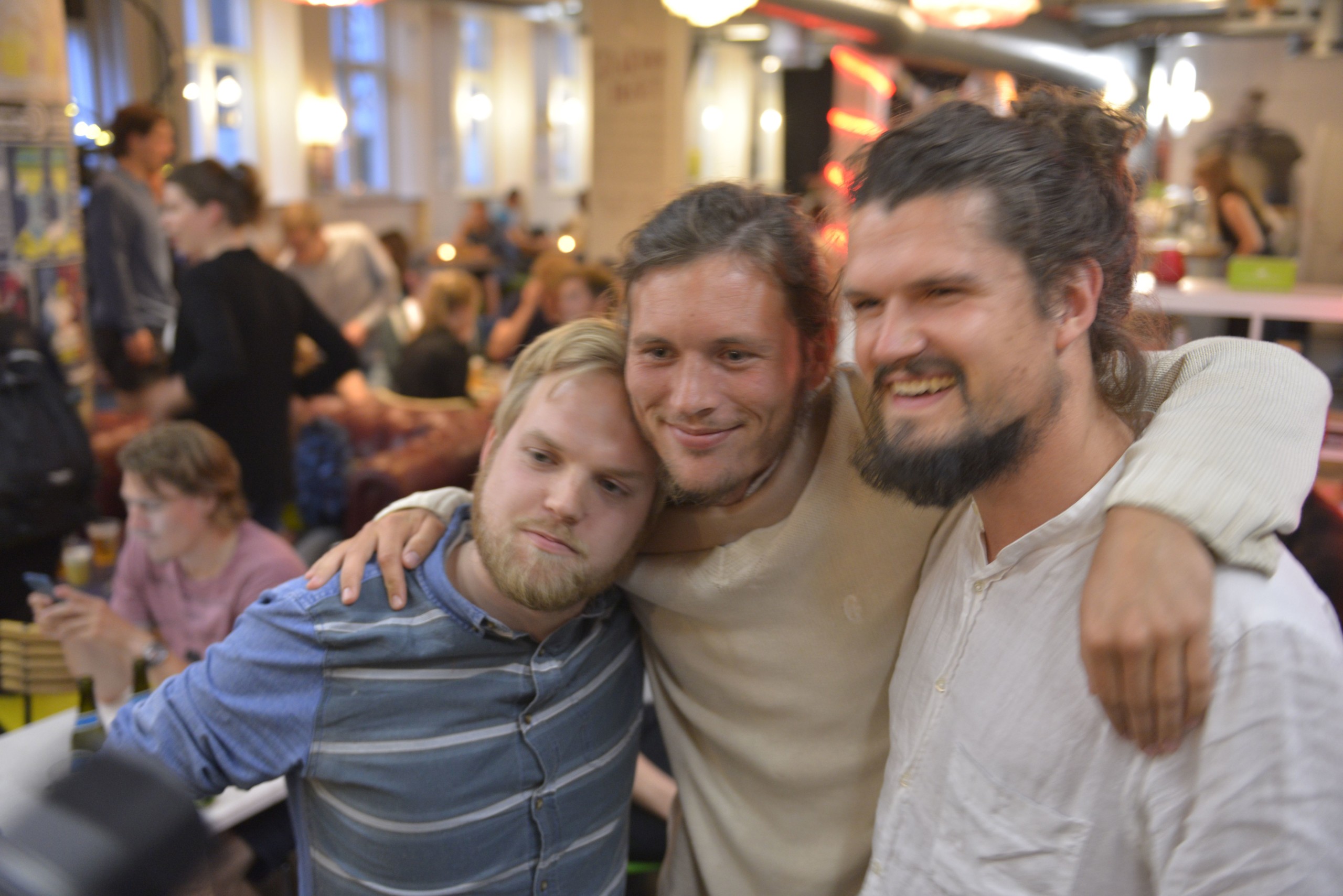 Team Skæg og Boller fejrer sejren!