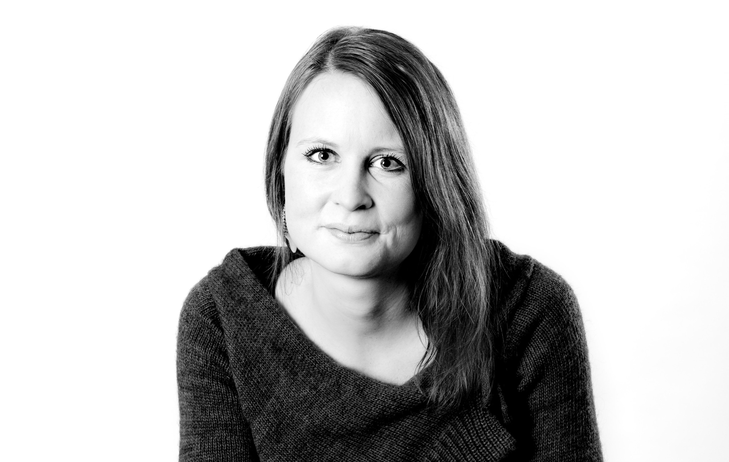 CAND.SCIENT.POL. 2008 - Anne Vang er uddannet i statskundskab fra Københavns Universitet.