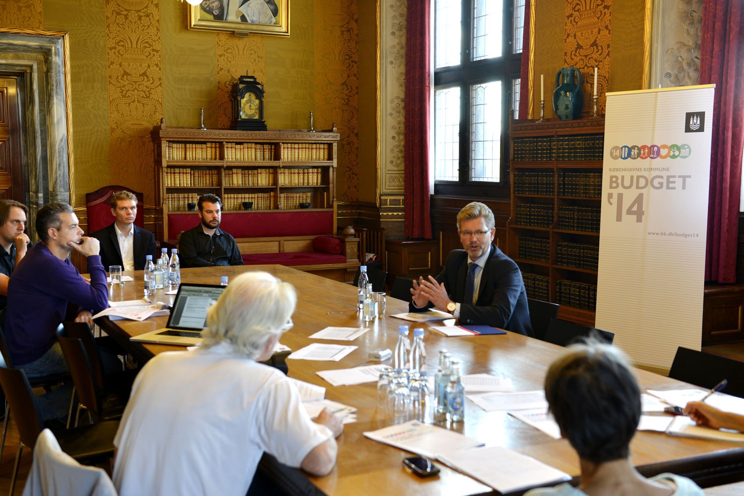 BUDGET - Et flertal i Borgerrepræsentationen er blevet enige om, hvordan København skal bruge sine penge til næste år, og overborgmester Frank Jensen gennemgår tallene for en flok journalister.