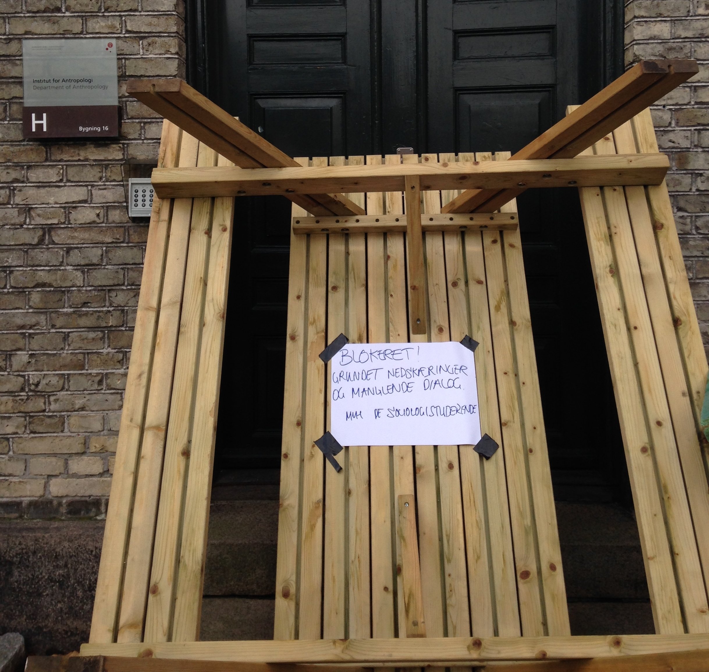 Students started blocking entrances to the sociology building Thursday morning
