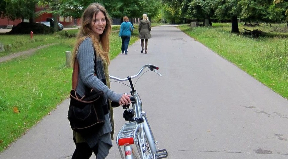 Inga Kerrin Joost on her way to class. A class that she is still a bit in the dark about. She can't read the curriculum
