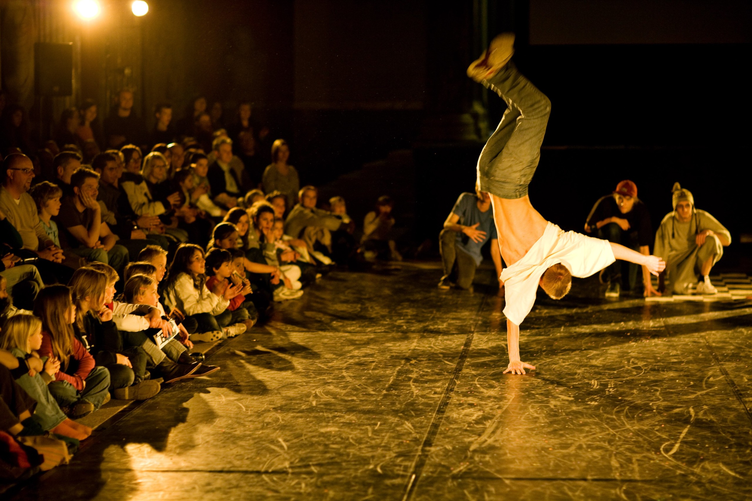 Break-dancing at the Ny Carlsberg Glyptotek