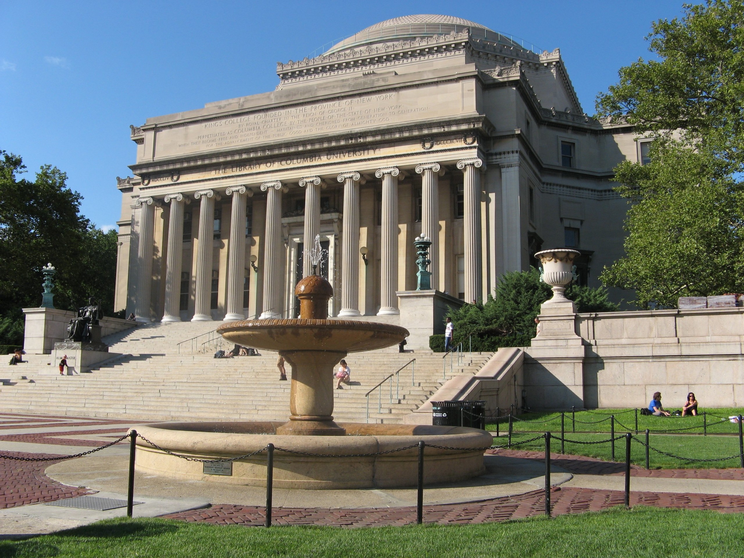 TIL LÅNS - Det skal ikke være kroner og ører, der afholder danske studerende for at tage en uddannelse ved internationale (og dyre) topuniversiteter som Columbia University. Derfor har Folketinget indført nye udlandsstudielån, der gør det lettere at låne penge til udlandsophold. 